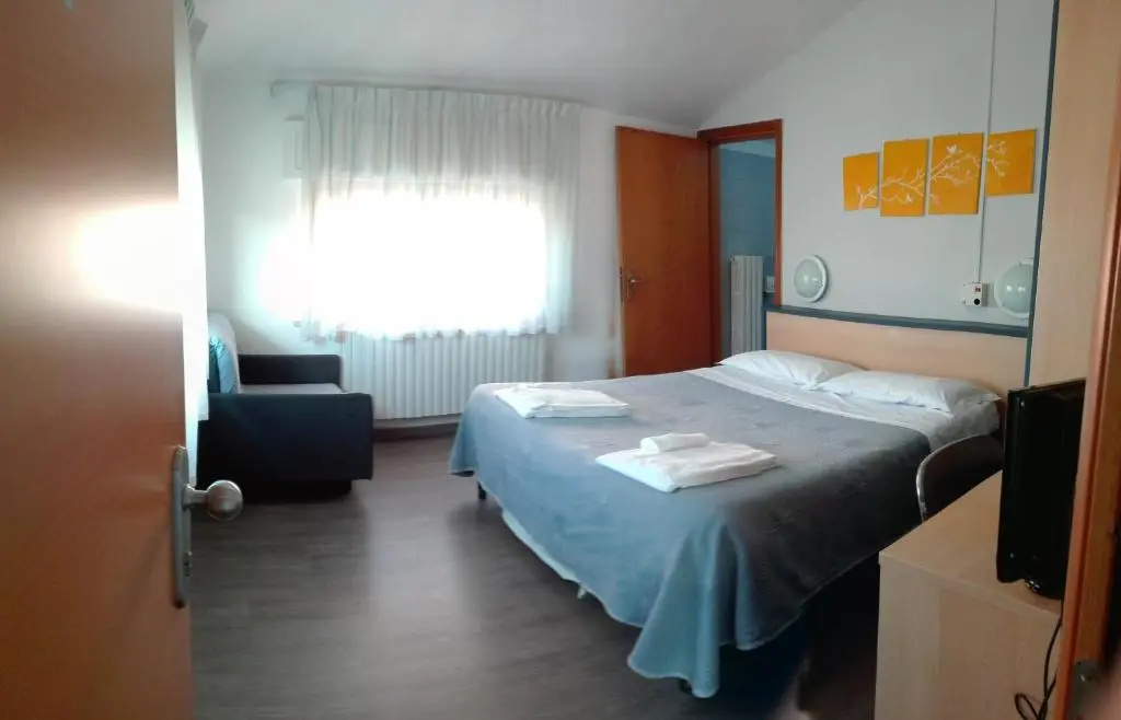 Standard Double room (full double bed)