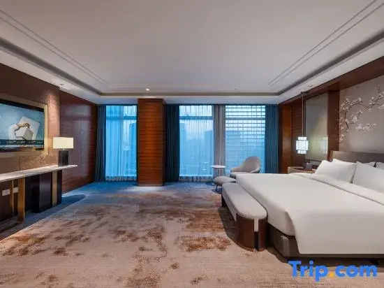 Luxury Suite