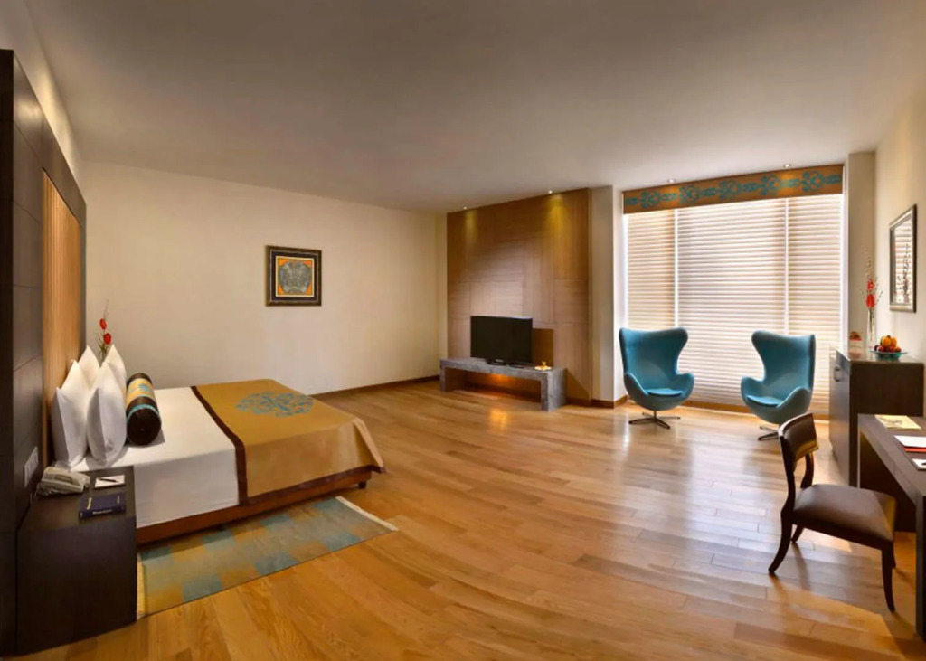 The LaLiT Great Eastern Kolkata — фото 4