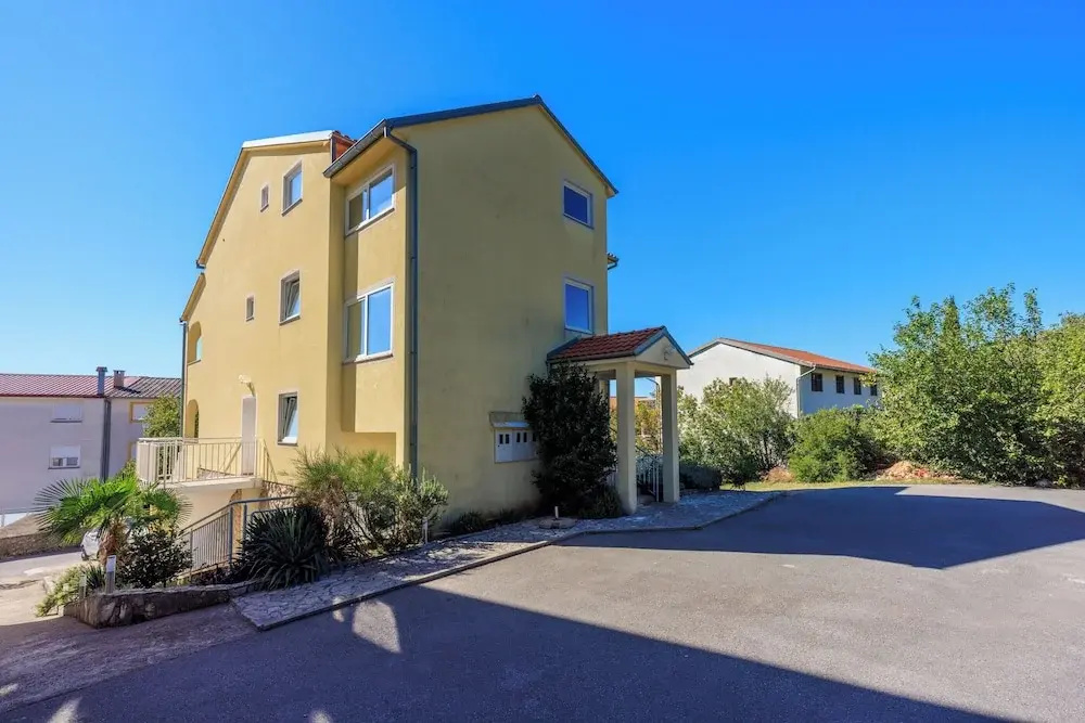 Apartments Pirin
