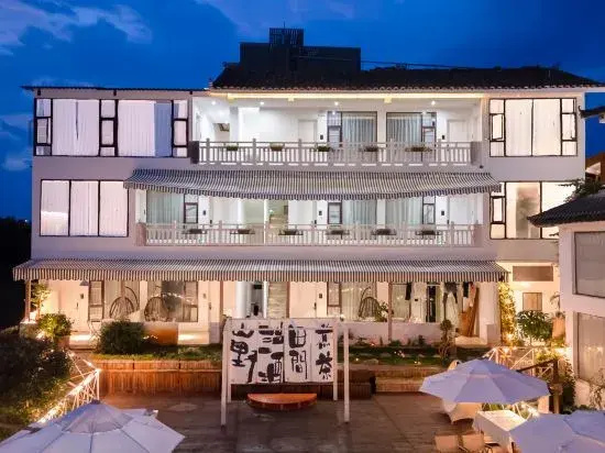 Puzhehei Yifang Huashe Inn