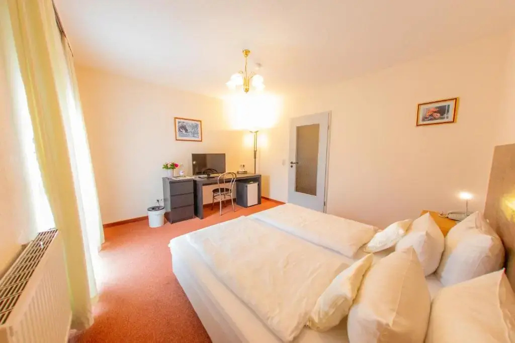 Standard Double room full double bed