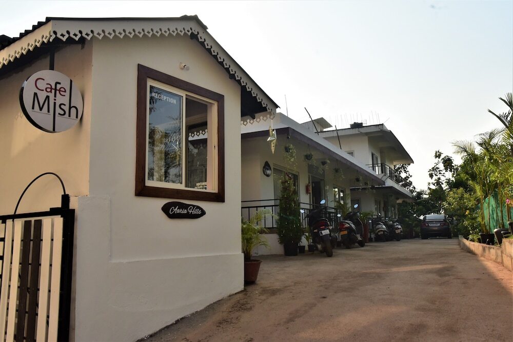 Aaria Hills