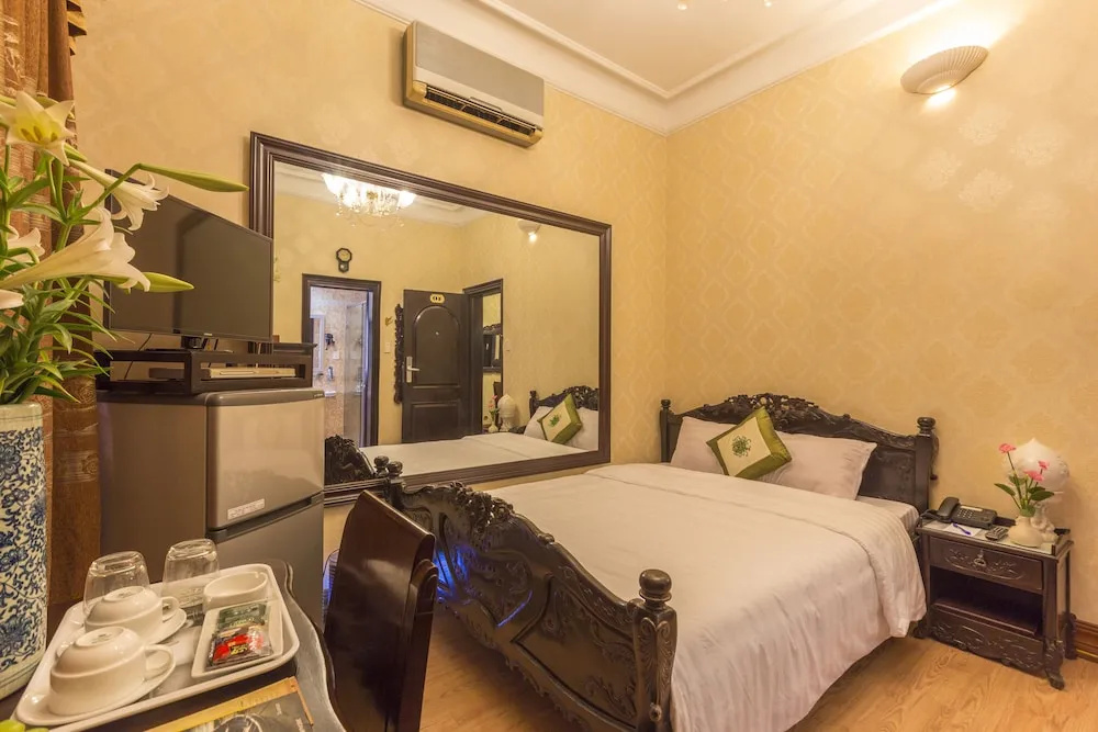 Superior Double room with balcony (full double bed)