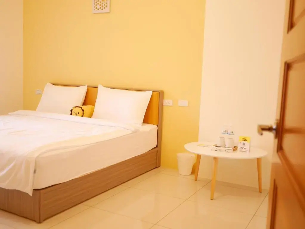 Standard Double room with balcony (full double bed)