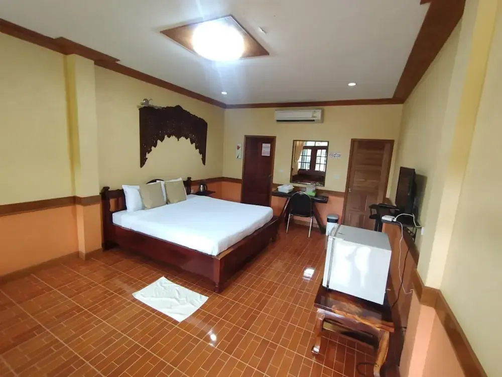 Deluxe Double room (twin beds)
