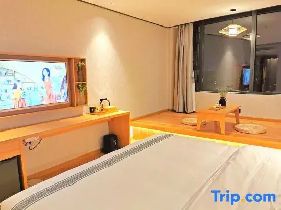 Standard Double room with view (full double bed)