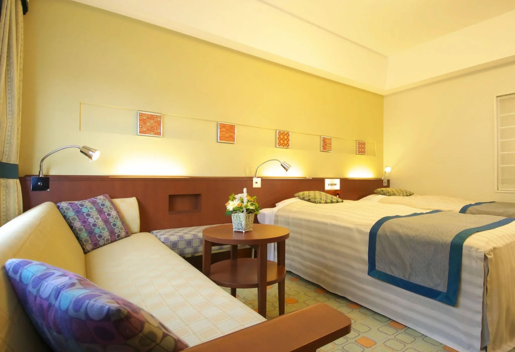 Отель Tokyo Bay Maihama Hotel First Resort в Ураясу