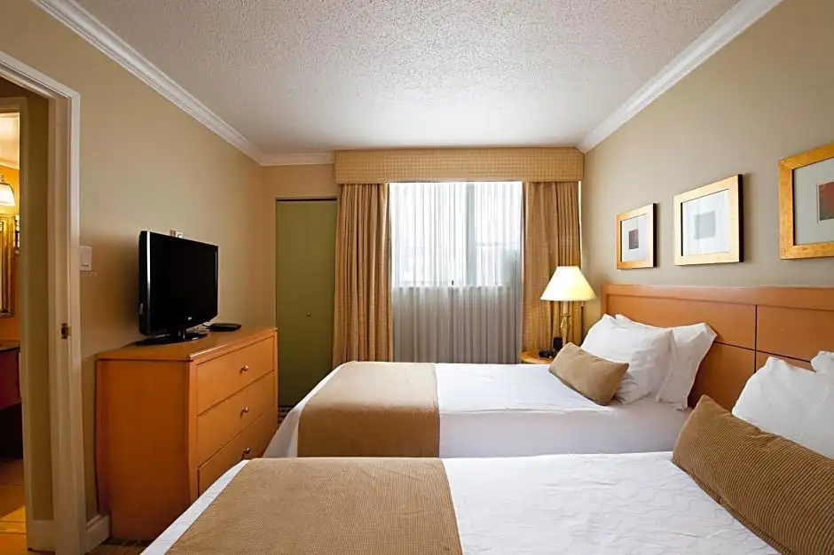 1 Bedroom Standard Double Suite with balcony (twin beds)