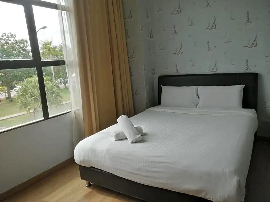 Deluxe Double room (full double bed)
