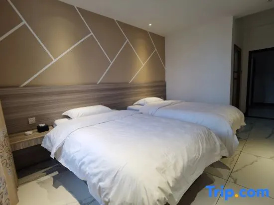 Deluxe Double room (full double bed)