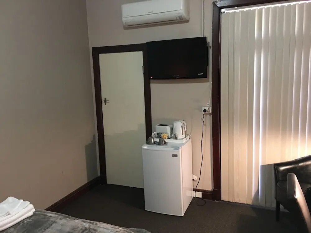 Standard Double room with balcony (full double bed)
