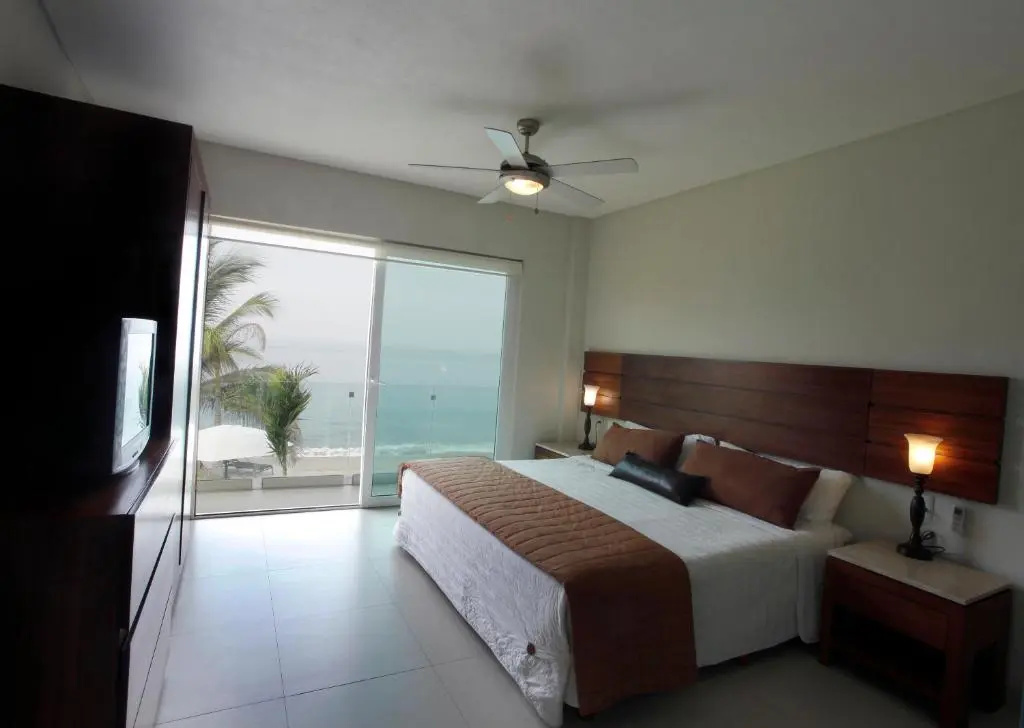 2 Bedrooms Apartment with sea view