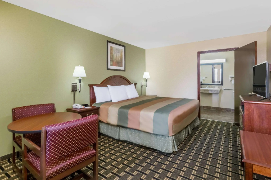 Standard Double room (full double bed)