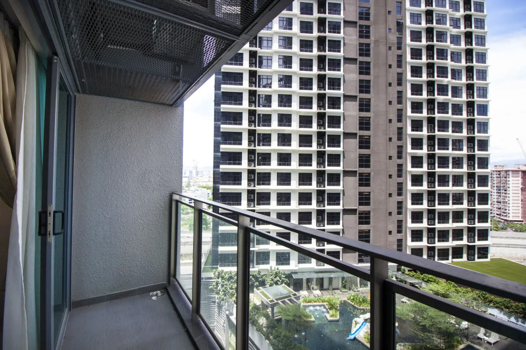 Summer Suites Kenneth