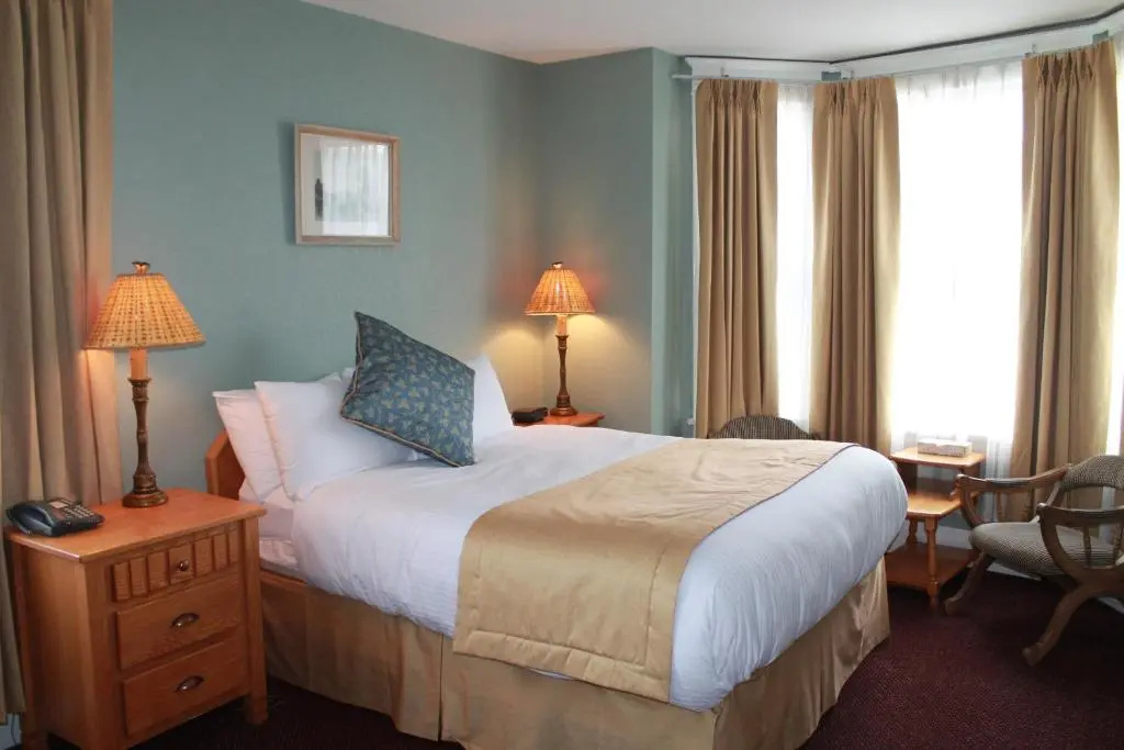 James Bay Inn Hotel & Suites - Chambres