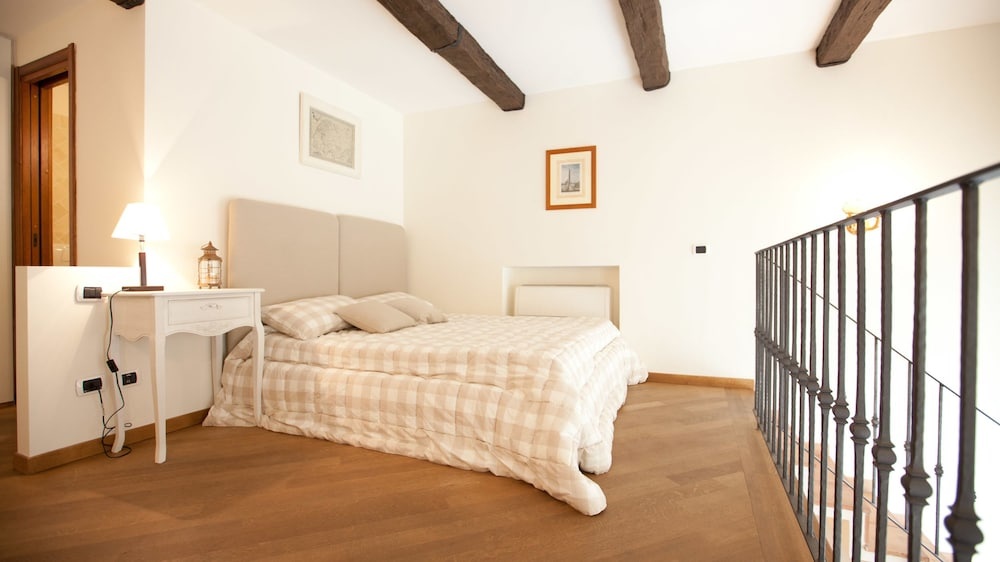Rental In Rome Rental Cisterna