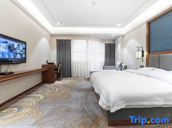 Deluxe Double room (full double bed)