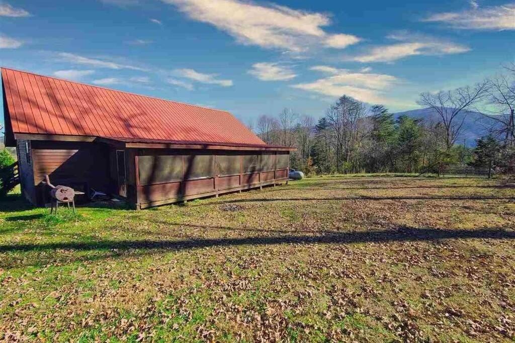 Beautiful View Log Cabin Fireplace Hot Tub Arcade Pool Fishing