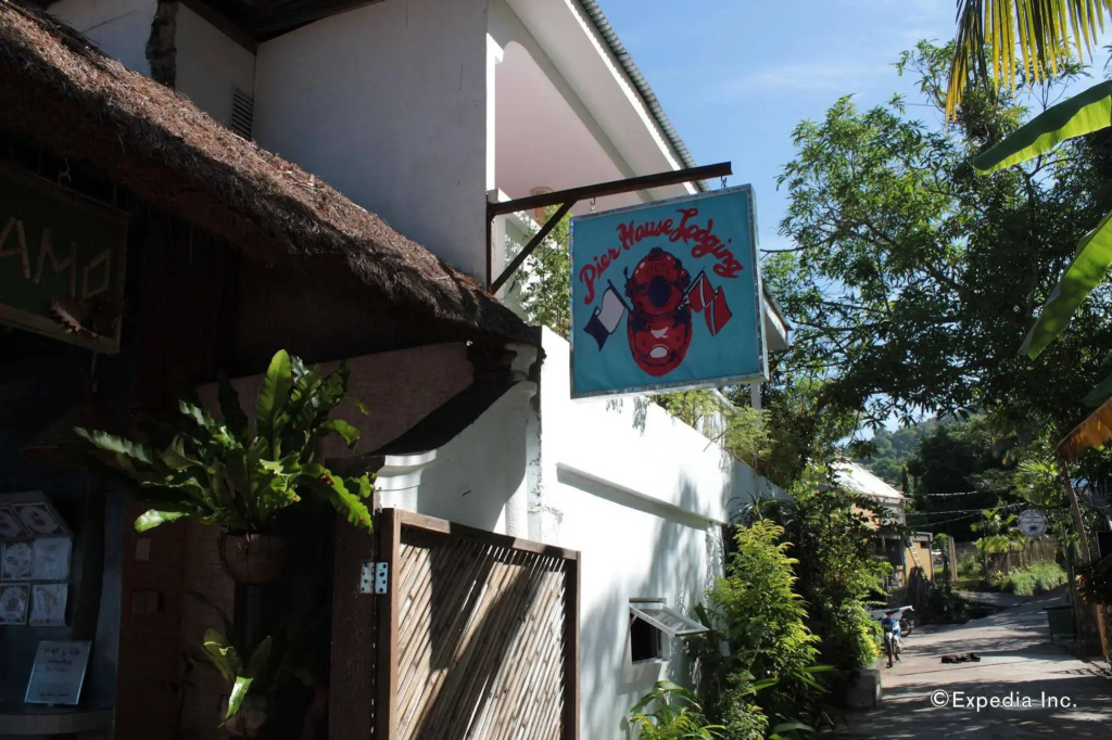 Pierhouse Lodging