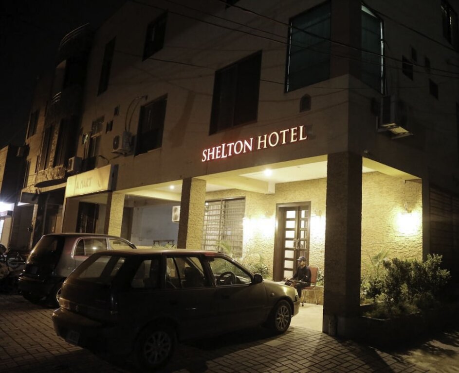 Shelton Hotel image