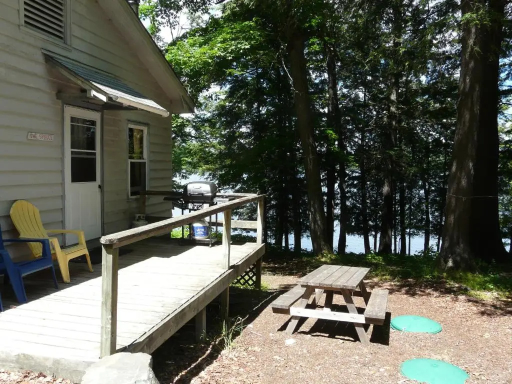 3 Bedrooms Cottage