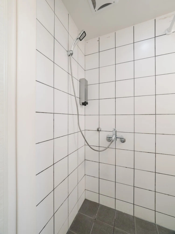Standard Double room with city view (full double bed)