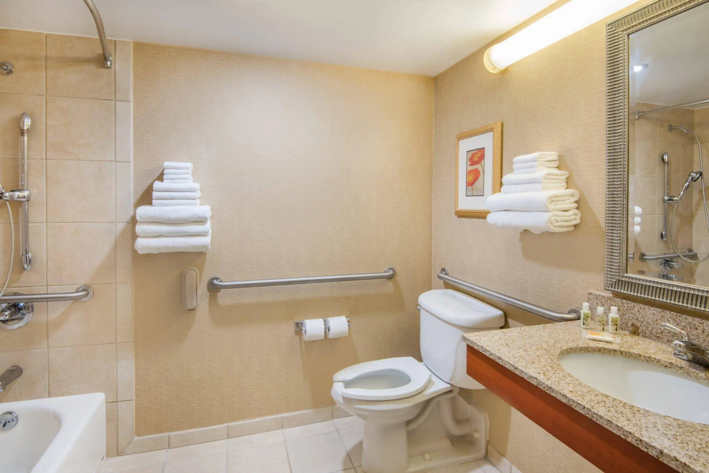 Holiday Inn Hotel & Suites Cincinnati - Eastgate by IHG - Général