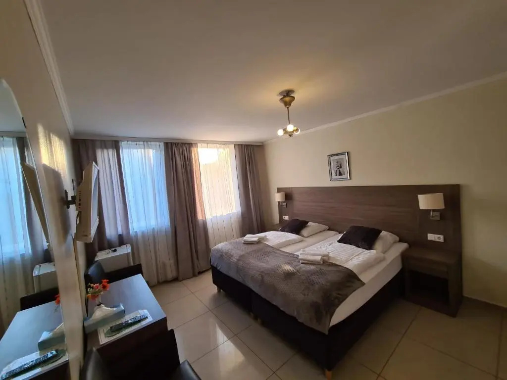 Standard Double room (full double bed)