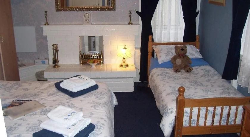 gallery_image_hidden_5