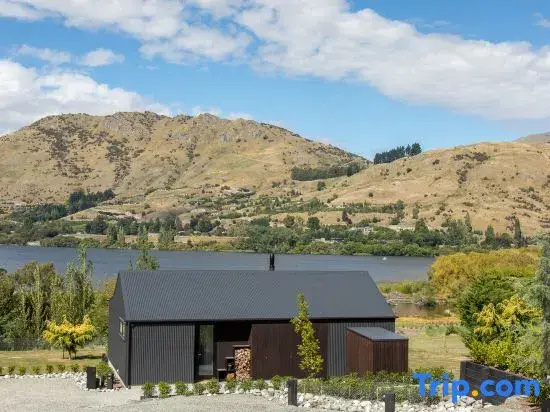 The Cottages on Lake Hayes