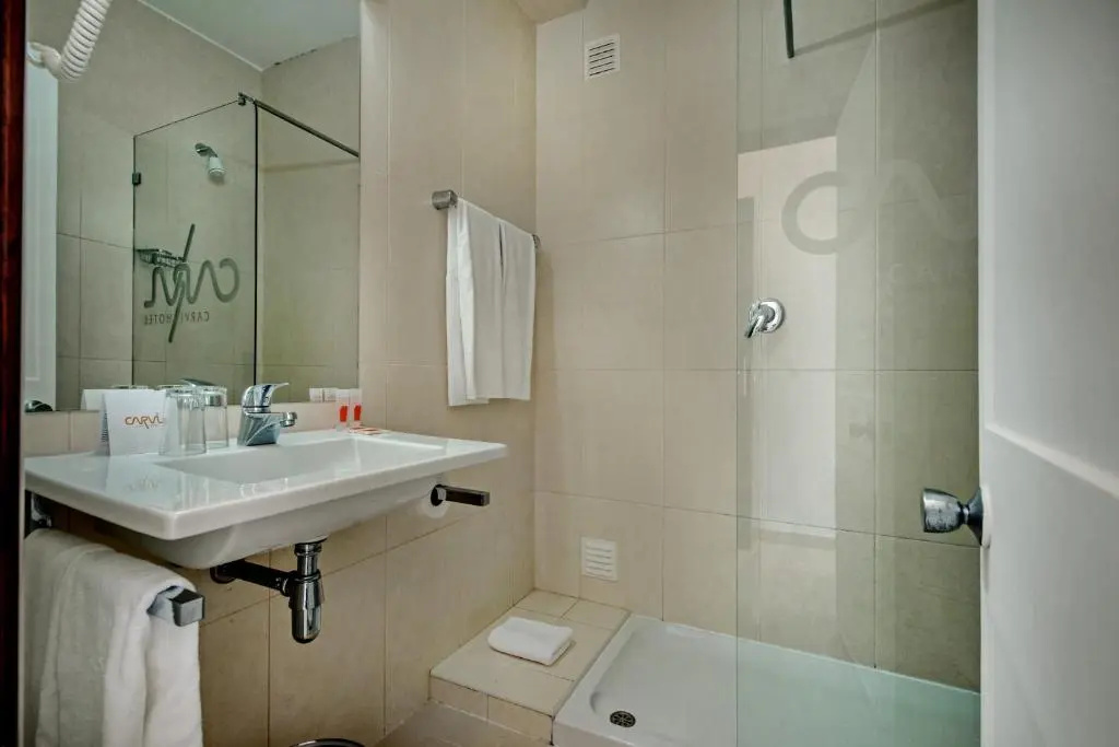 Carvi Beach Hotel - Chambres