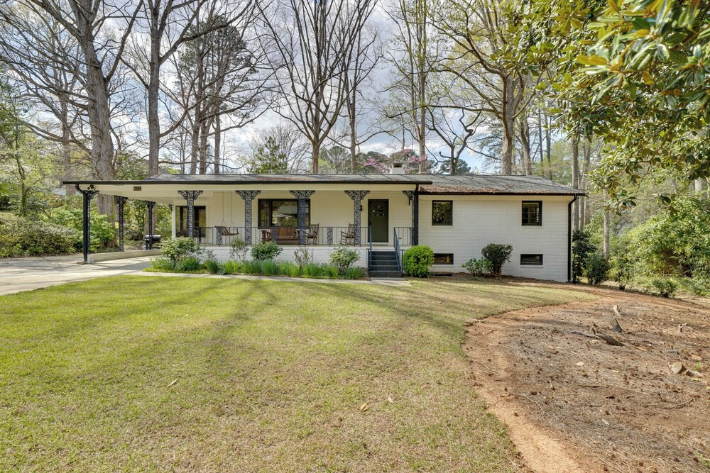 Quiet Downtown Cary Home w/ Screened Porch