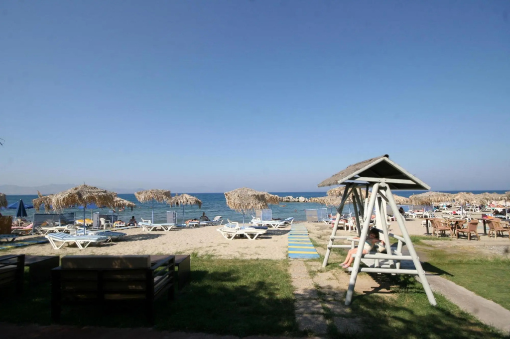 Beach & Waterfront