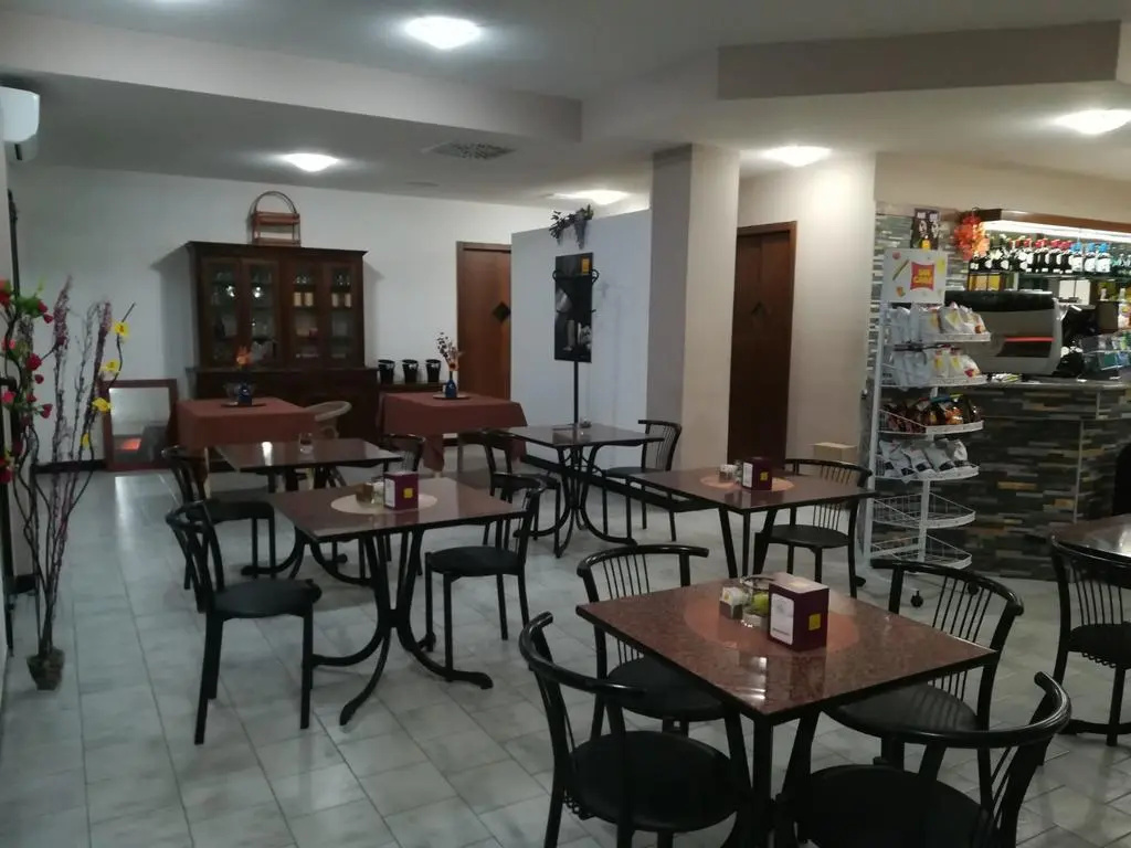 Food & Beverage