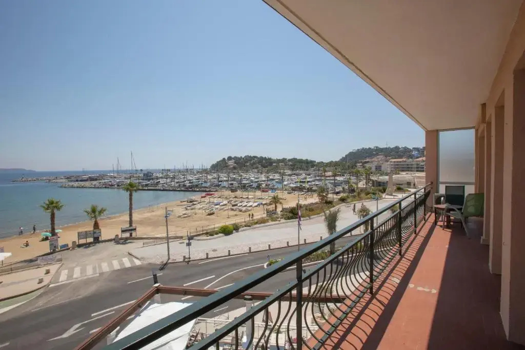 Apartment with sea view