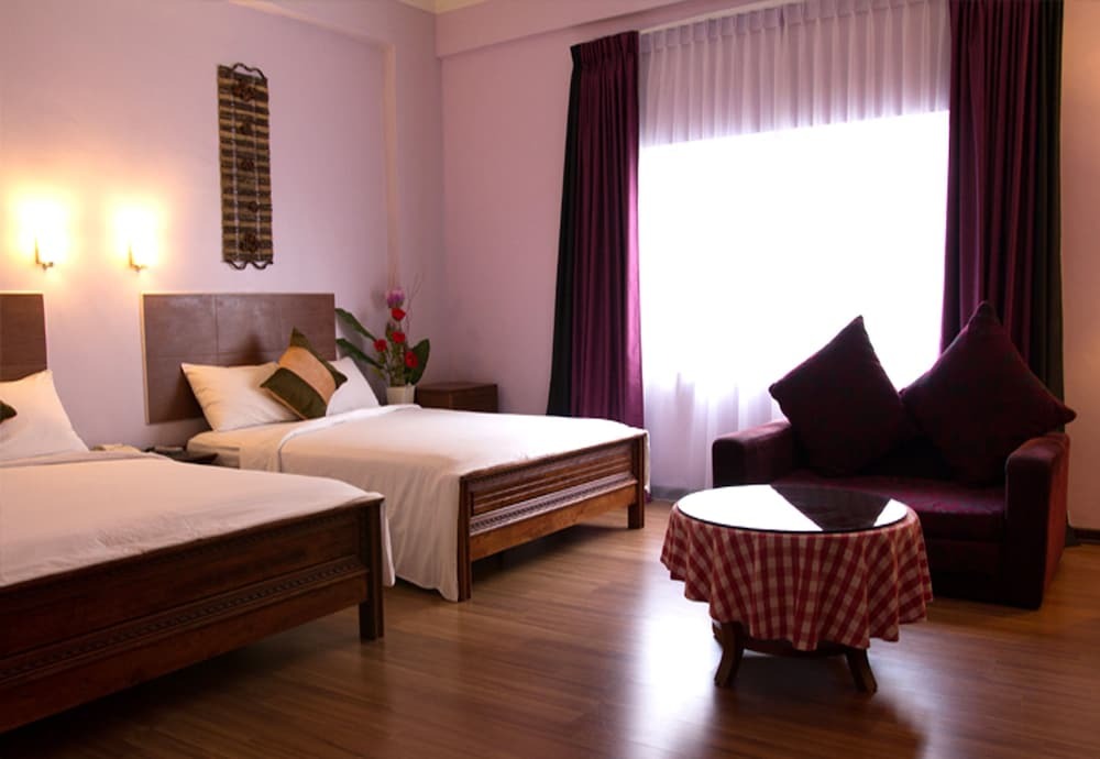 Hotel Maluri