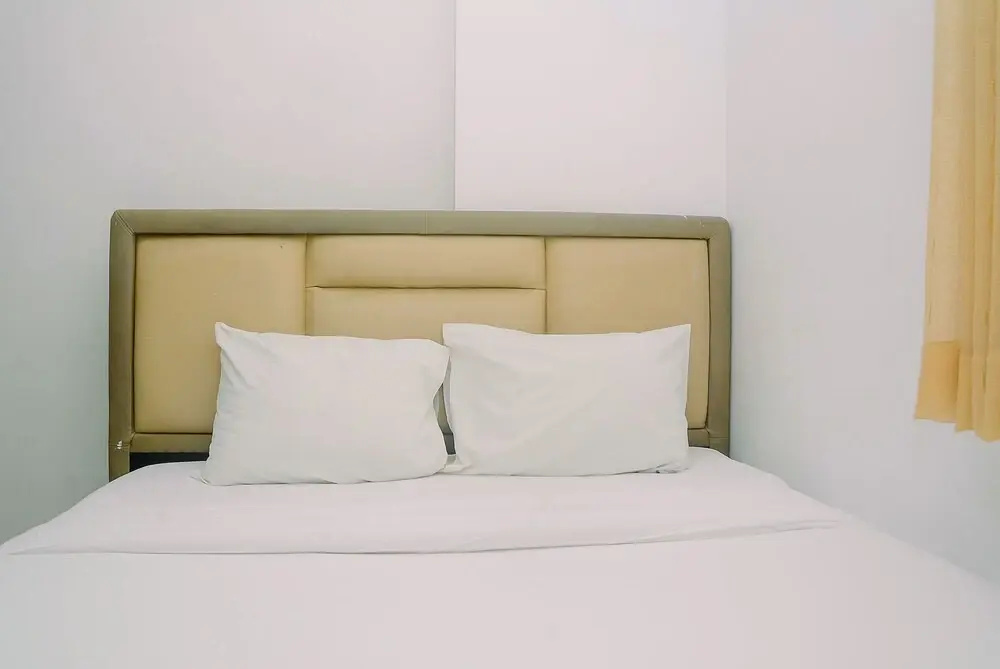 Tidy 2Br with Modern Design Green Pramuka City Apartment