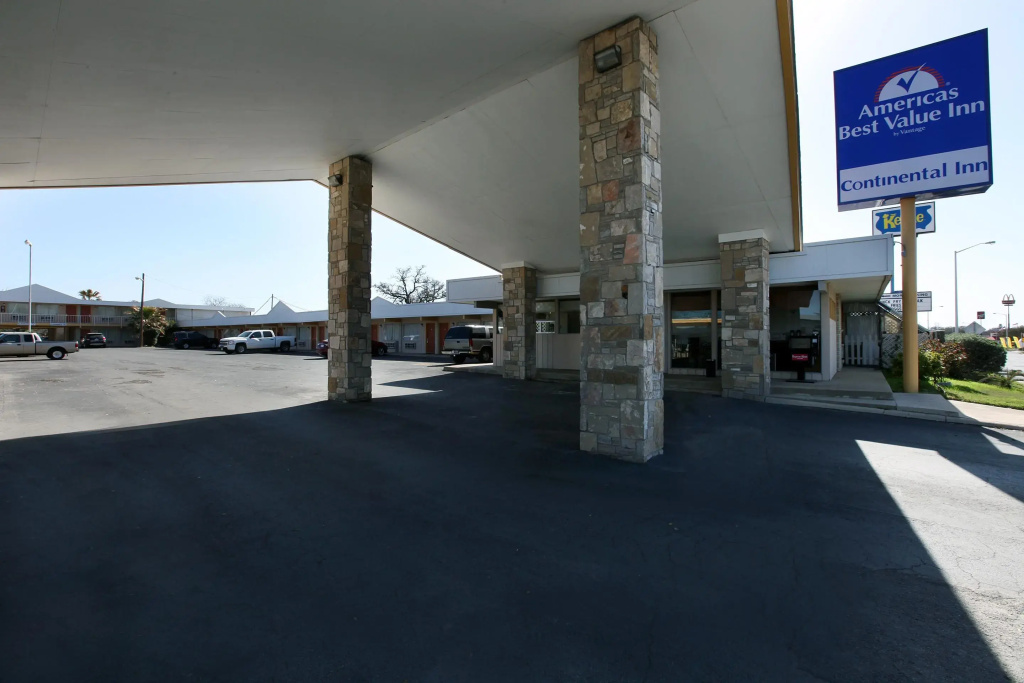 Americas Best Value Inn Uvalde - фото 15