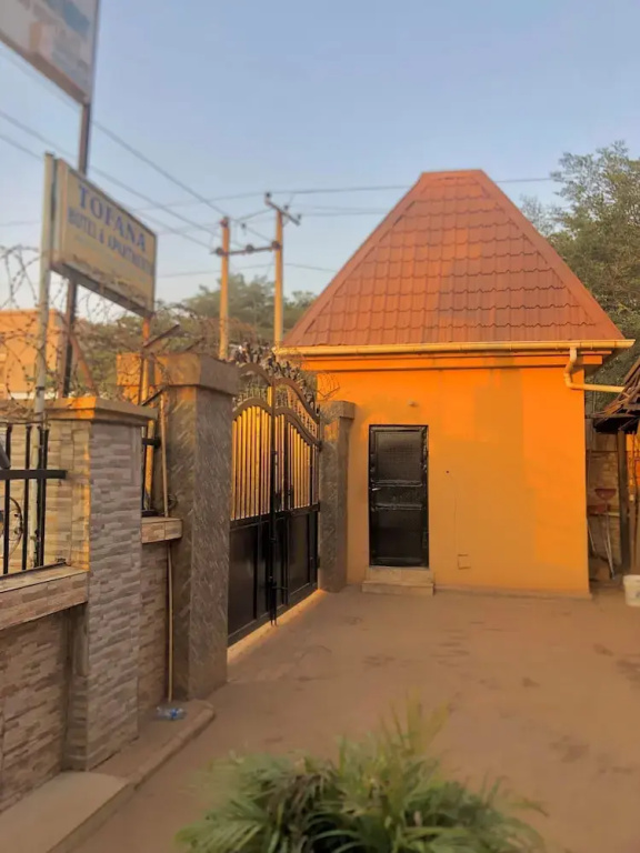Tofana hotels and apartments Life camp