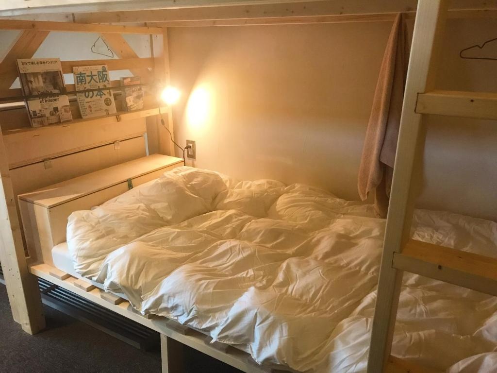 Mad Cat Hostel Osaka & Bar 사진 1