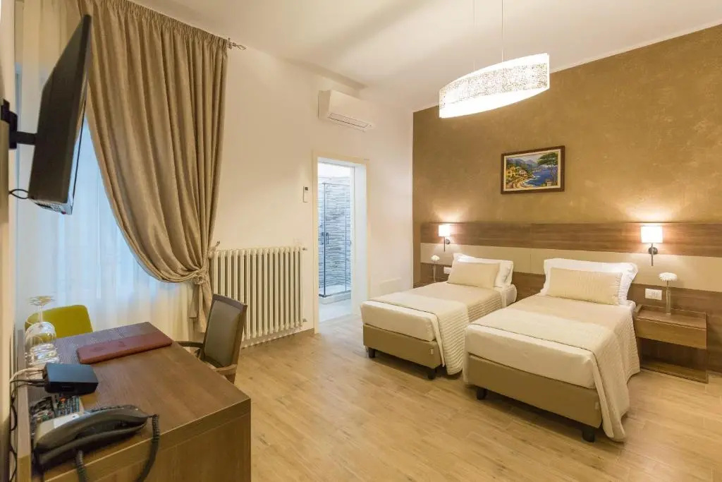 Standard Double room (full double bed)