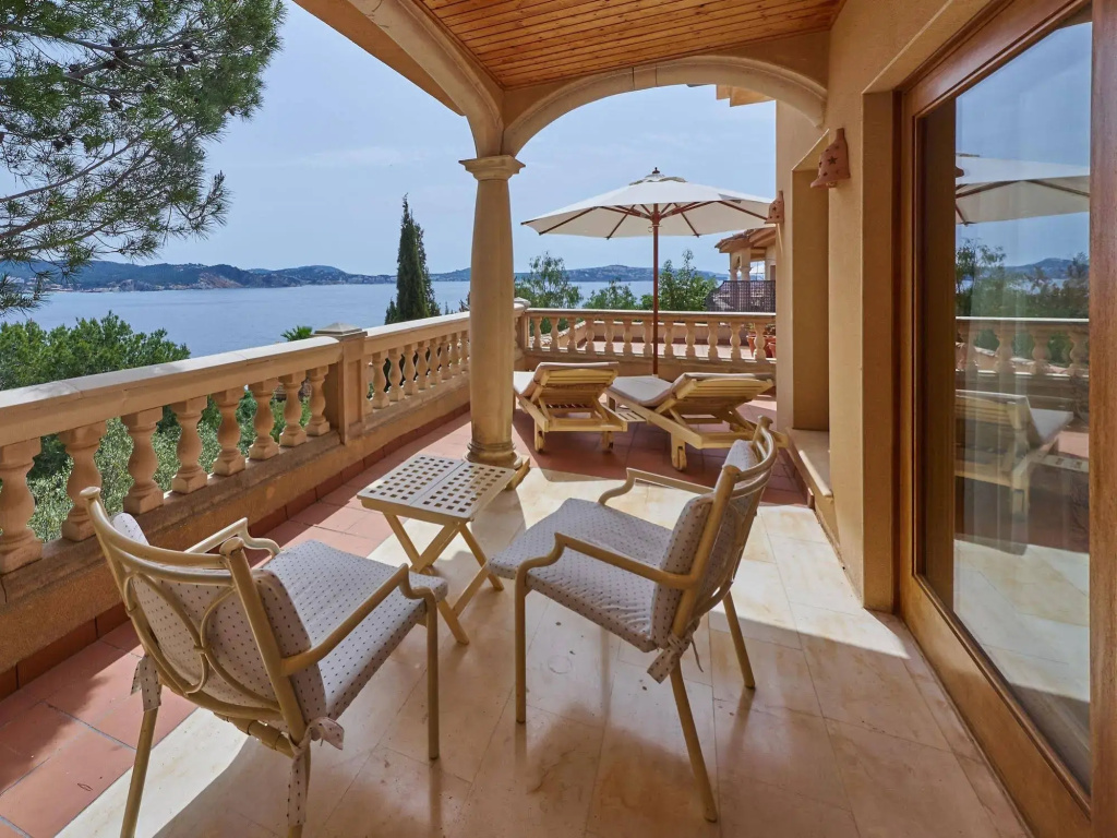 Hotel Petit Cala Fornells - Général