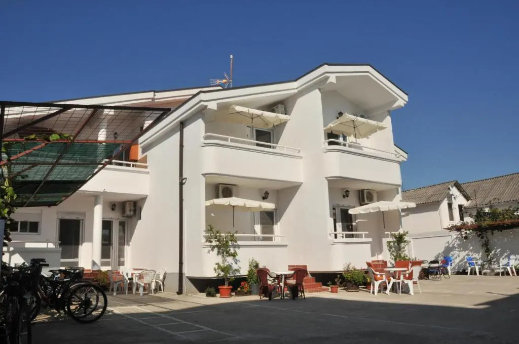 Guest House Nura