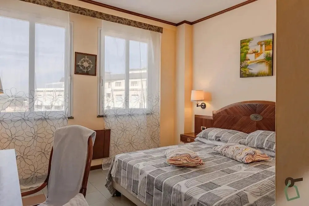 Standard Double room with sea view (full double bed)