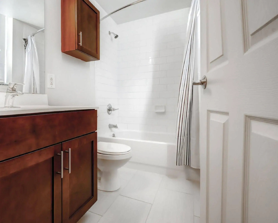 Global Luxury Suites at Tiverton Ave - Général