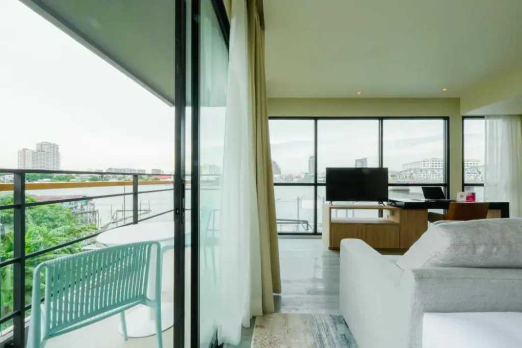 Balcony & Terrace