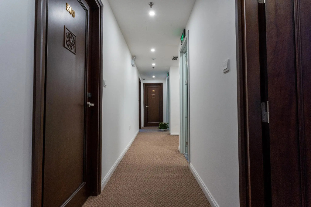 Lobby & Reception