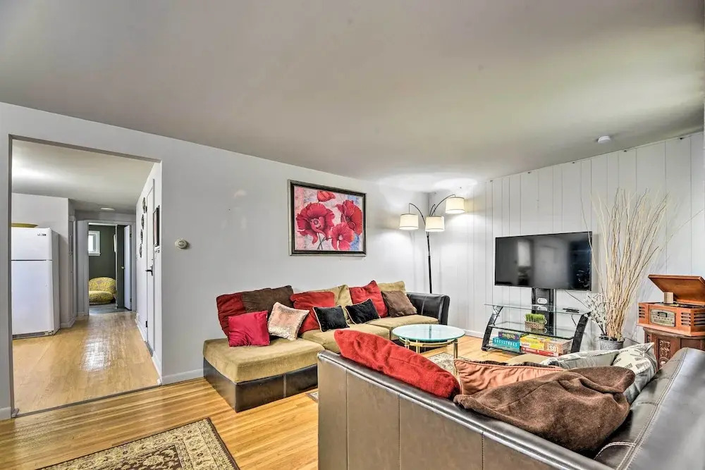 Charming Buffalo Apt: 18 Mi to Niagara Falls! — фото