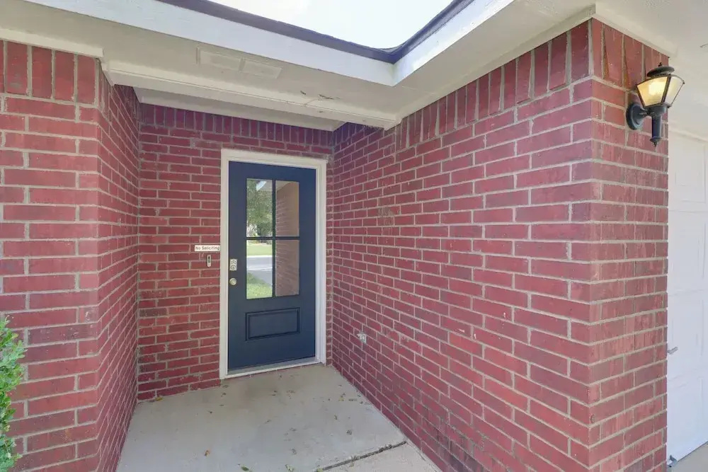 Fenced-in Yard: Family Home 4 Mi to Dtwn Killeen!